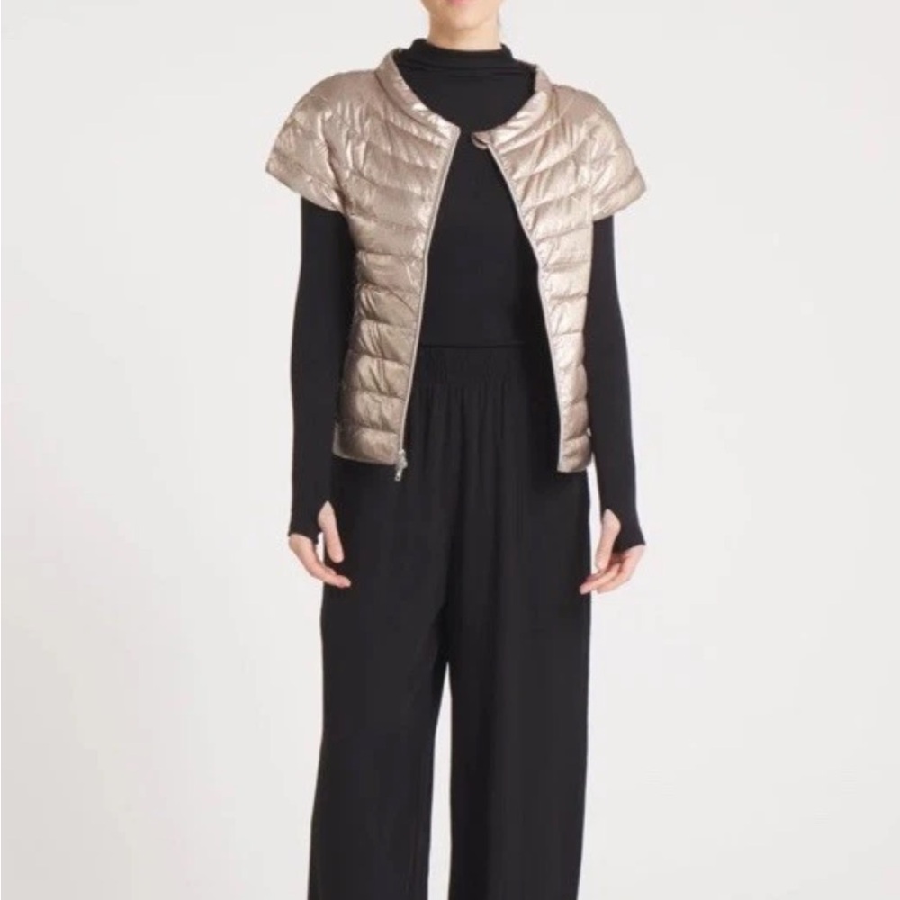 Cotes of London The St. Ives Sz XS Metallic Gold Lightweight Down Vest - Picture 3 of 10